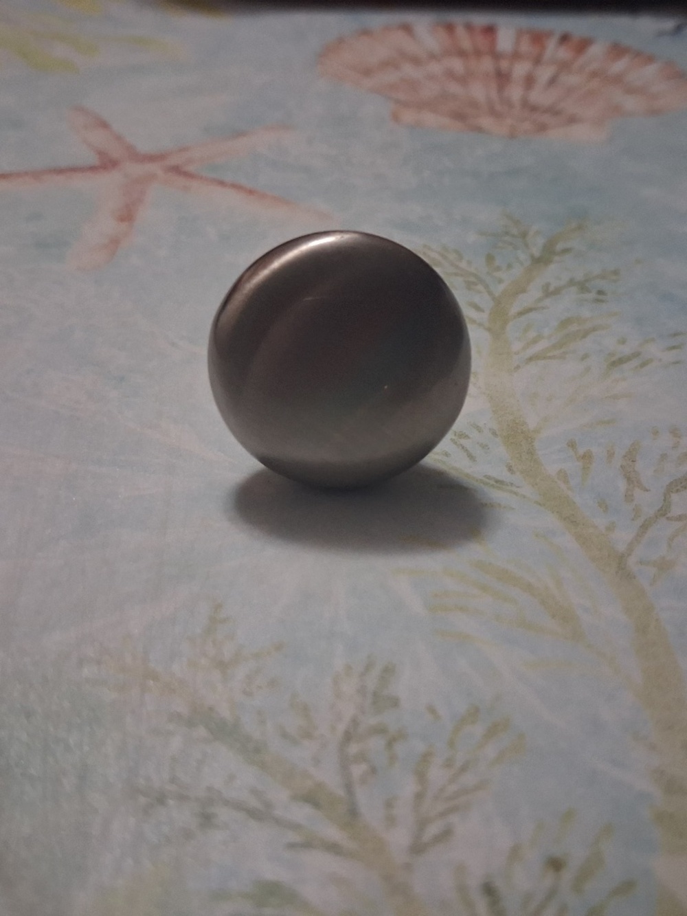 SET OF 22 RYAN HOMES CHROME (BRUSHED NICKEL) CABINET KNOBS & 22 SCREWS!